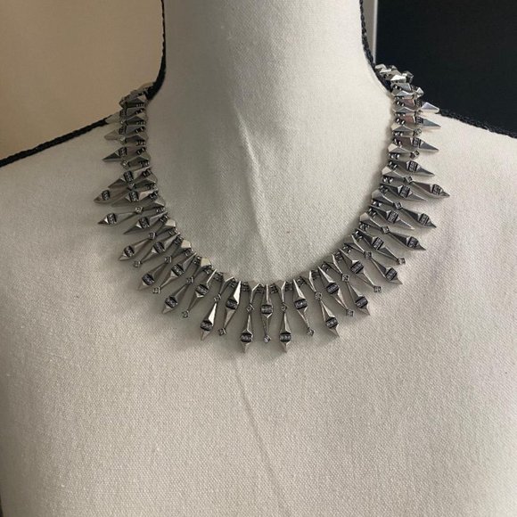 Kendra Scott Cici Statement Necklace - Picture 2 of 6